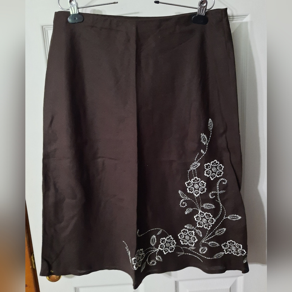 Vintage Mantles Linen Embroidered Skirt